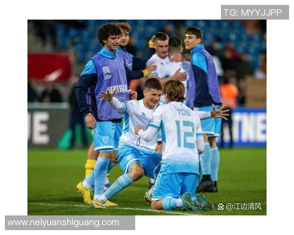 足球场上的传奇人物末尾是森的明星球员们的辉煌故事与成就